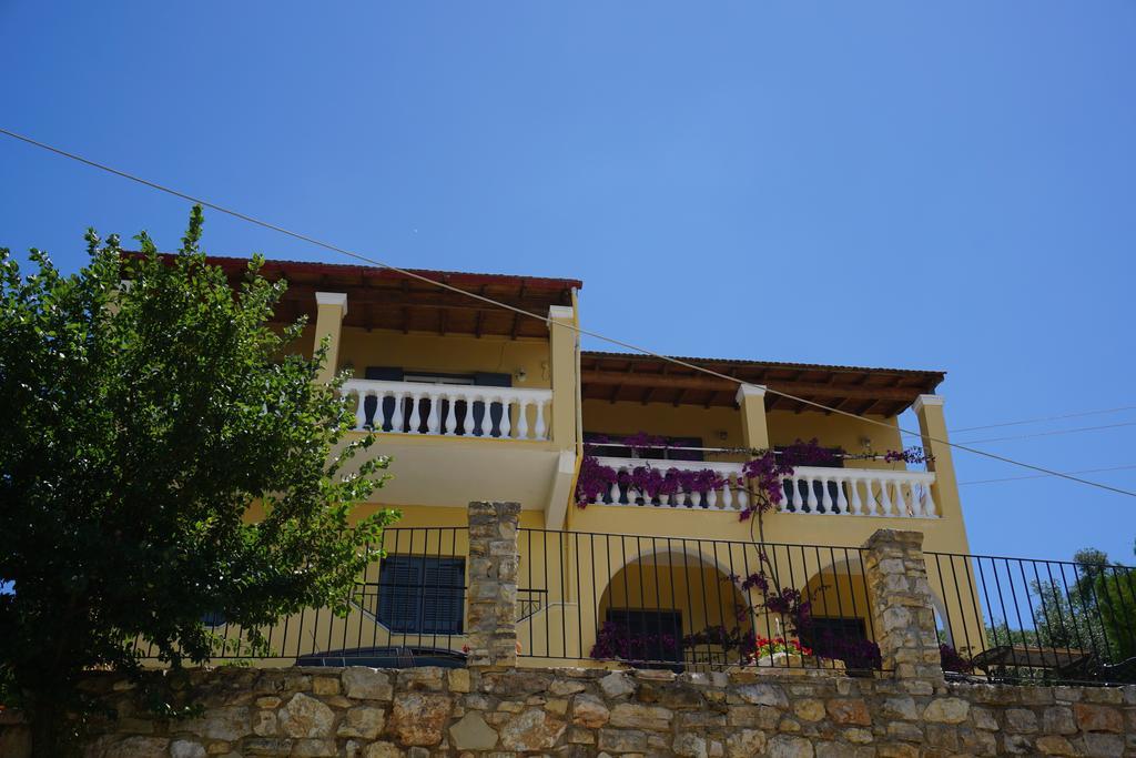 Sirios Apartments Apraos Exterior photo