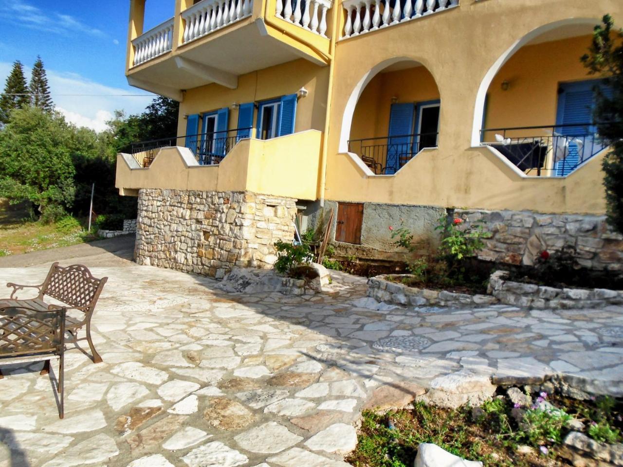 Sirios Apartments Apraos Exterior photo